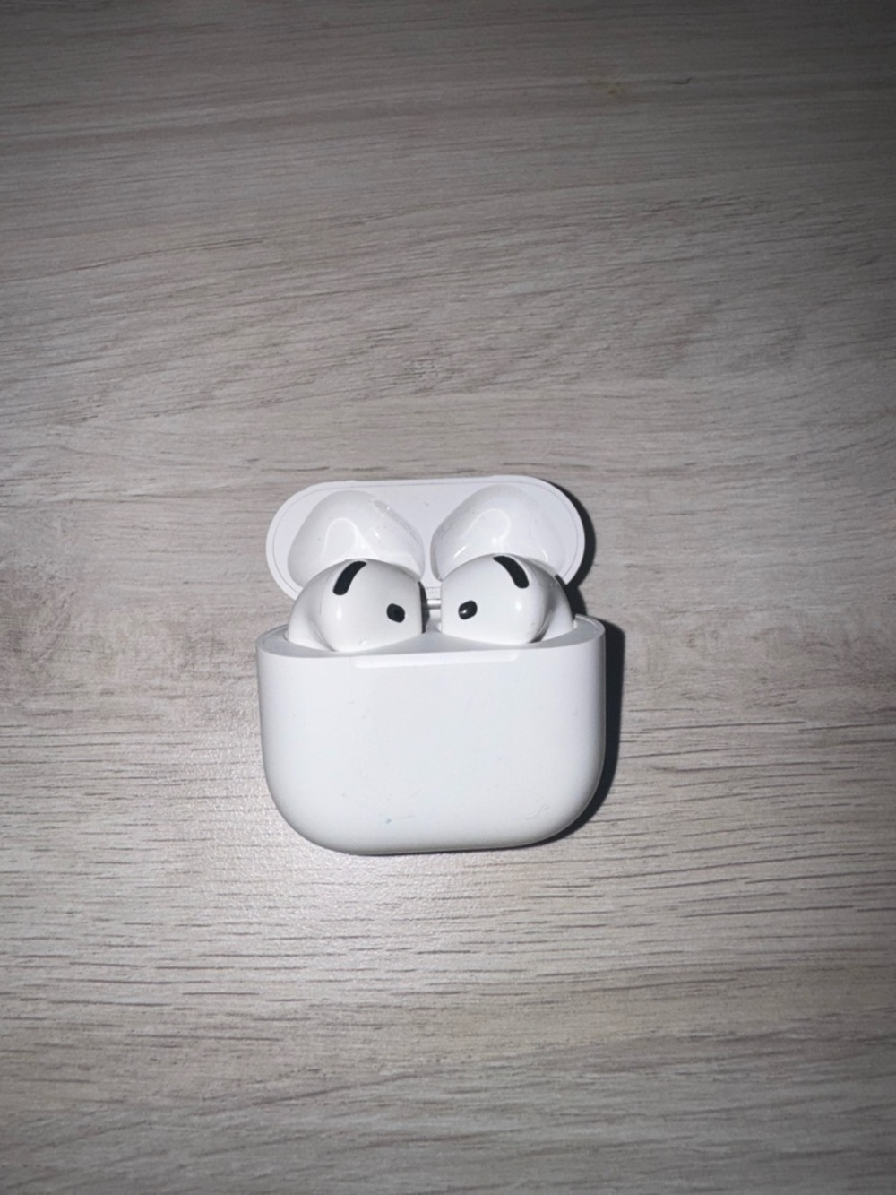 AirPods 4 without Active noise cancellation